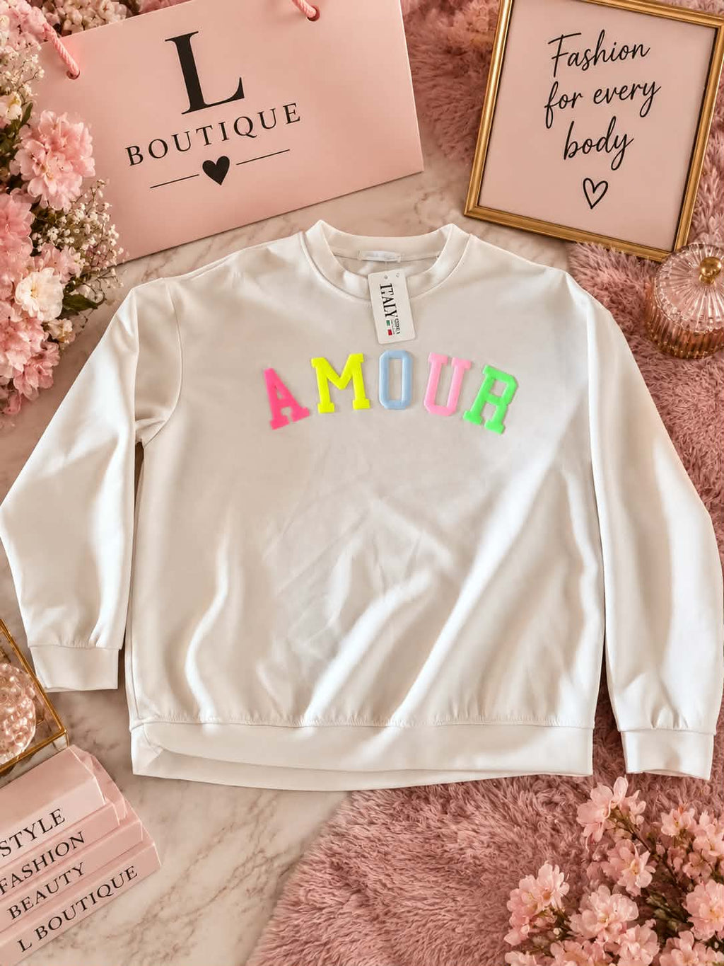 AMOUR Sweater